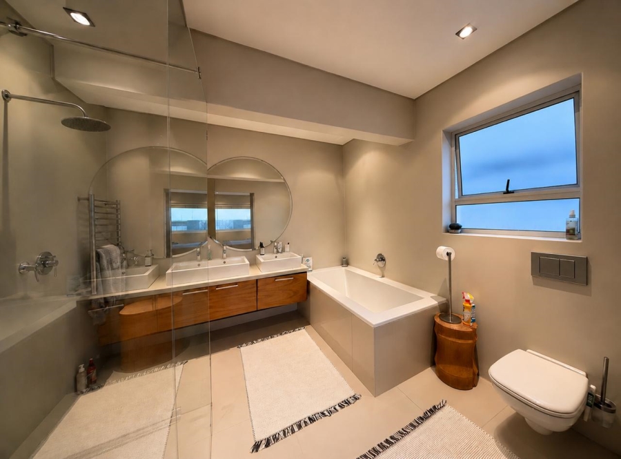 To Let 3 Bedroom Property for Rent in Sea Point Western Cape
